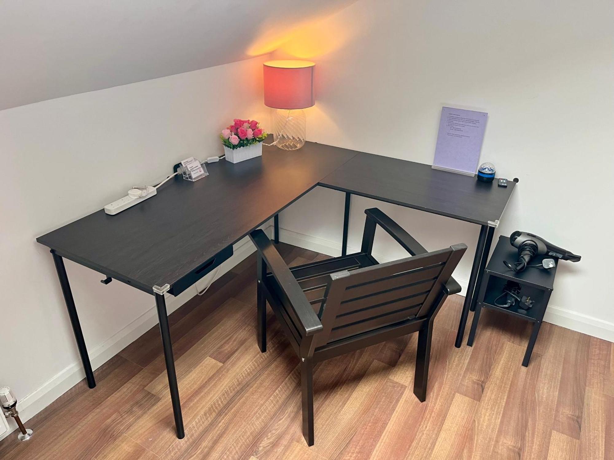 Entire Pinkapt - Free Parking - Up To 4 Guests - 3 Beds - Close To City Centre Belfast Exterior photo